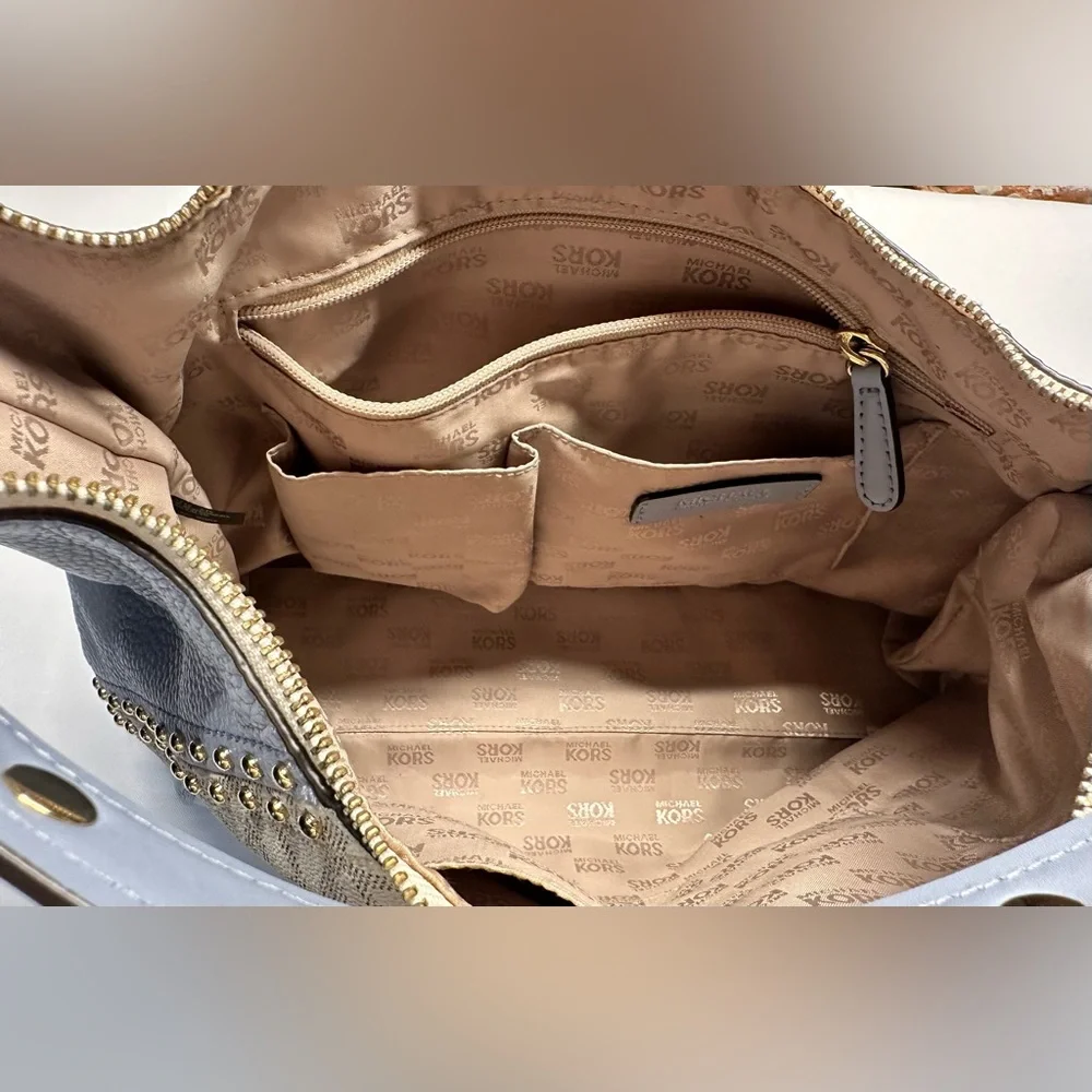Michael Kors Blue and Cream Women's Bag